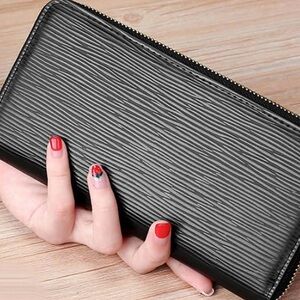 Women’s Black leather Long Wallet